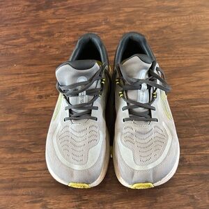 Altra MEN'S PARADIGM 7 Men’s Size 9.5 Used Good Condition